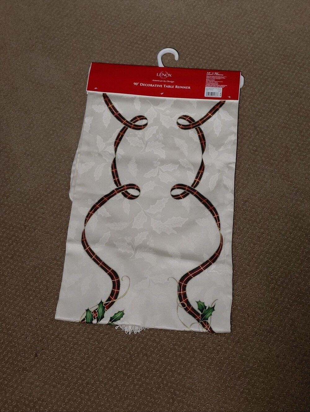 LENOX TABLE RUNNER - Picture 4 of 8